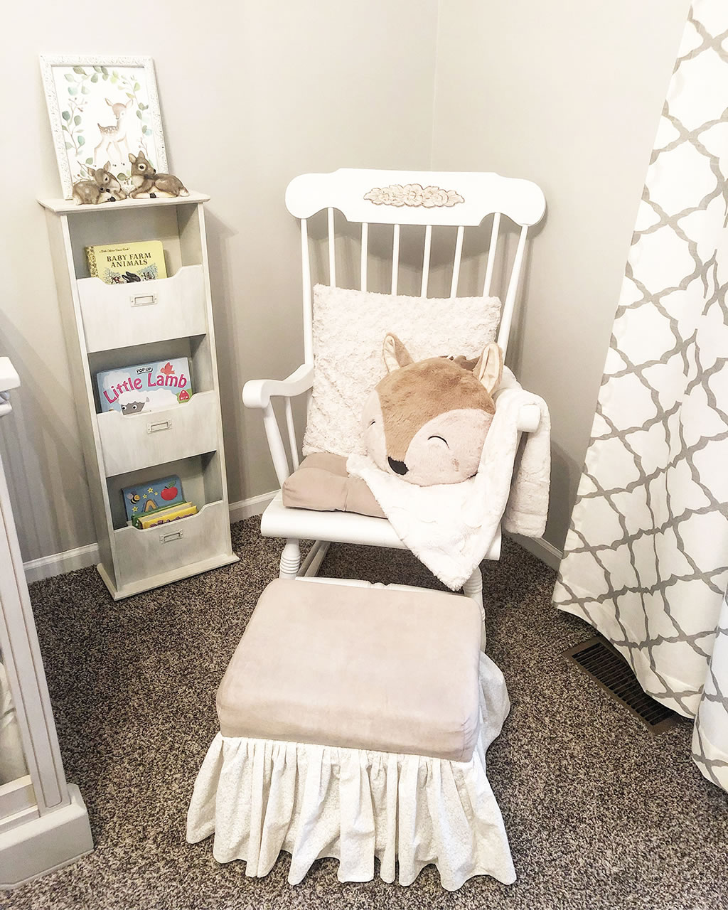 rustic nursery decor