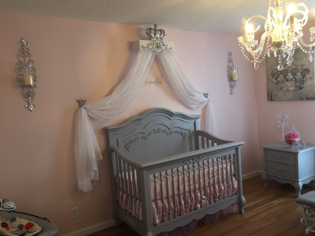 Gray crib hot sale nursery ideas