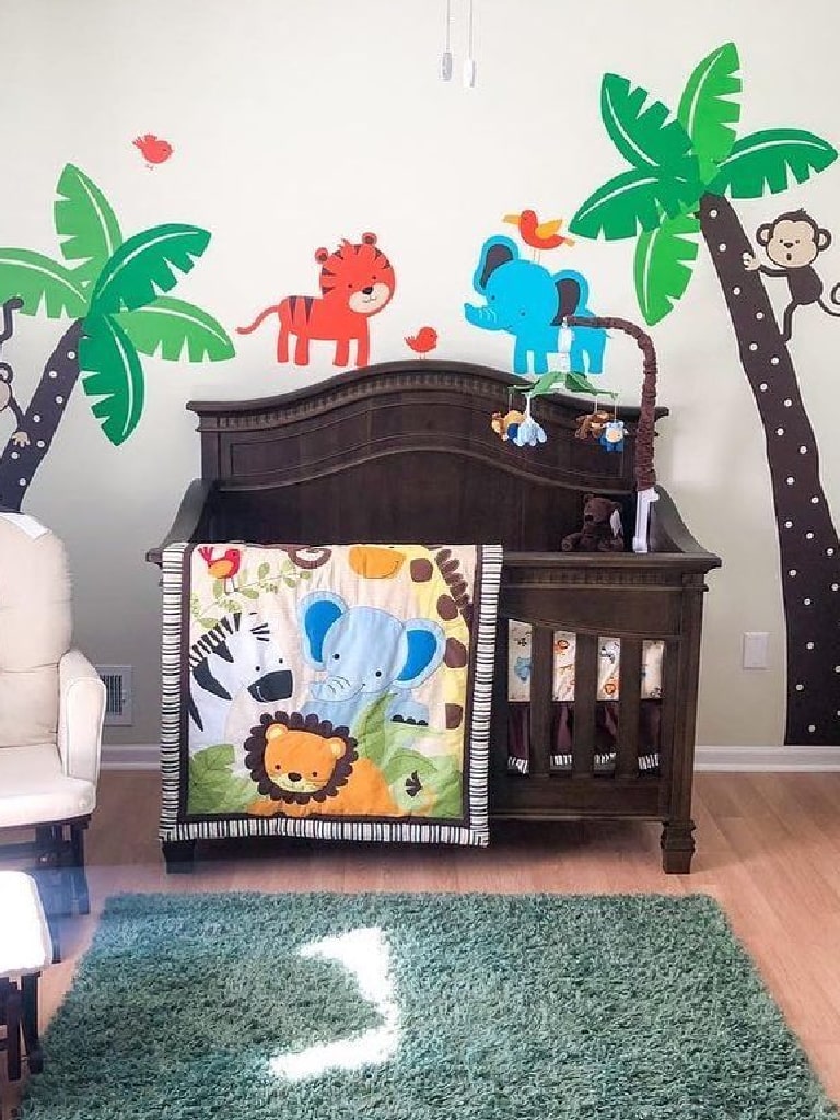 Evolur Cheyenne 5-in-1 Full Panel Convertible Crib